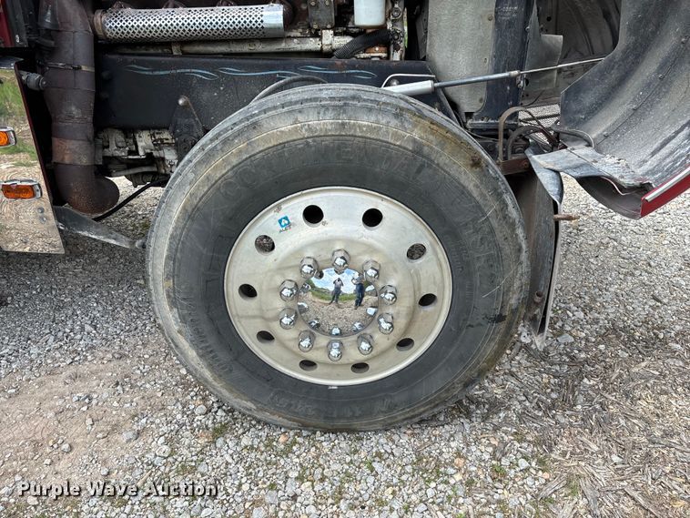 image for item FG0255 1981 Peterbilt 359 semi truck