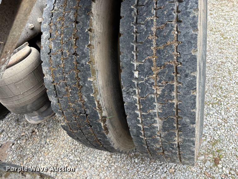 image for item FG0255 1981 Peterbilt 359 semi truck