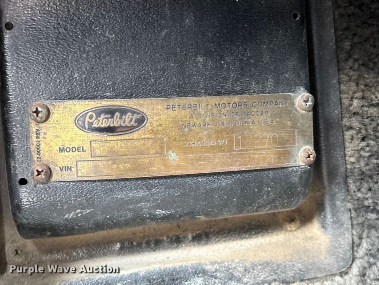 image for item FG0255 1981 Peterbilt 359 semi truck