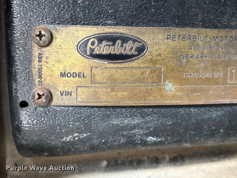 image for item FG0255 1981 Peterbilt 359 semi truck