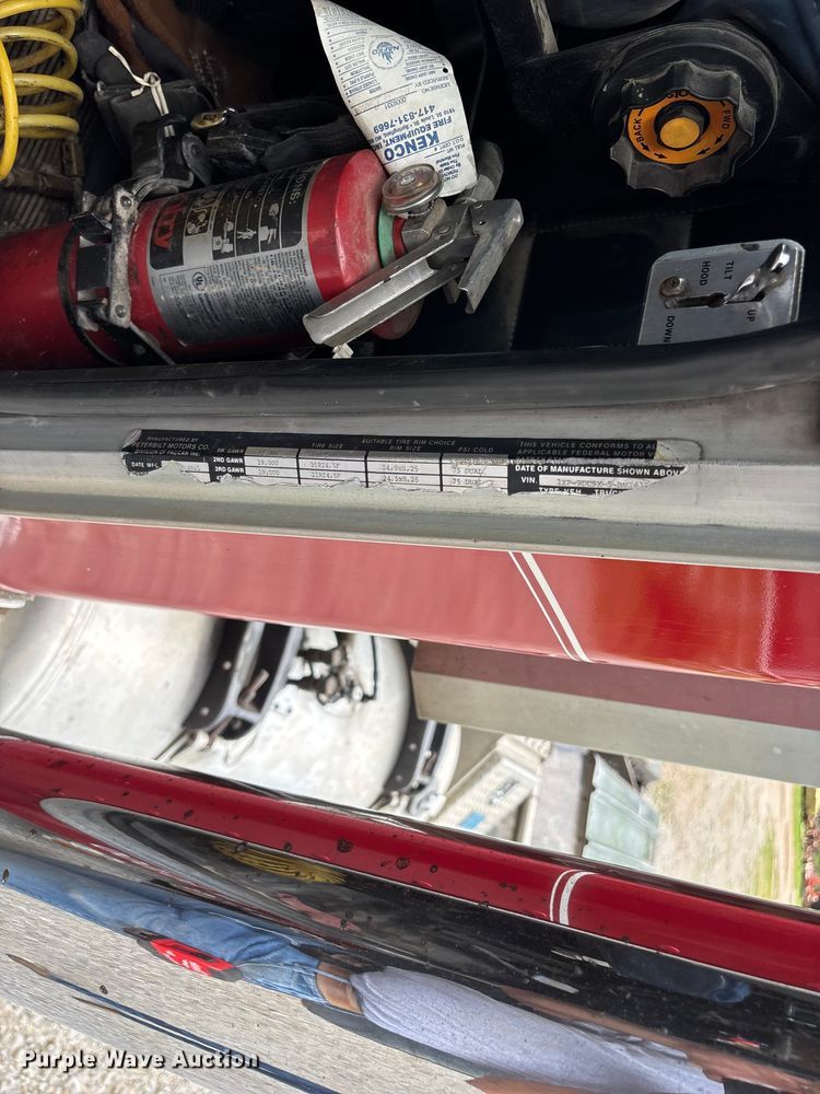 image for item FG0255 1981 Peterbilt 359 semi truck