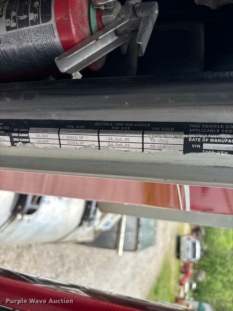 image for item FG0255 1981 Peterbilt 359 semi truck