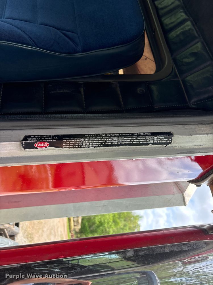 image for item FG0255 1981 Peterbilt 359 semi truck