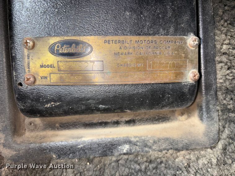 image for item FG0255 1981 Peterbilt 359 semi truck