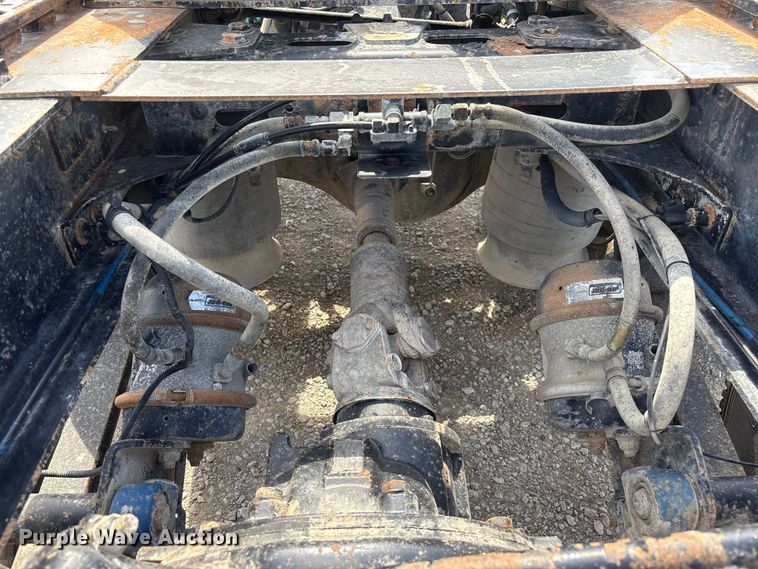 image for item FG2880 2005 Freightliner Columbia semi truck