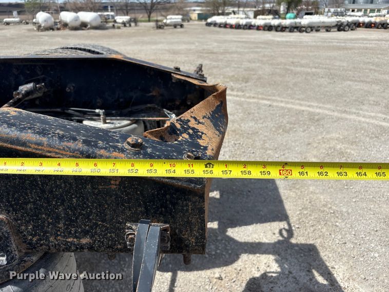 image for item FG2880 2005 Freightliner Columbia semi truck