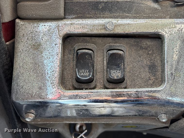 image for item FG2880 2005 Freightliner Columbia semi truck