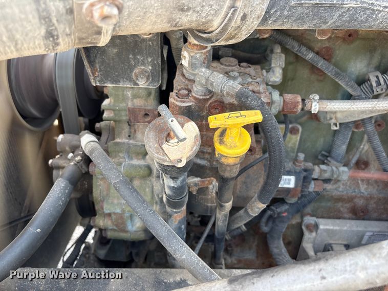 image for item FG2880 2005 Freightliner Columbia semi truck