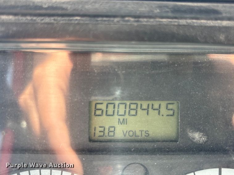 image for item FG2880 2005 Freightliner Columbia semi truck