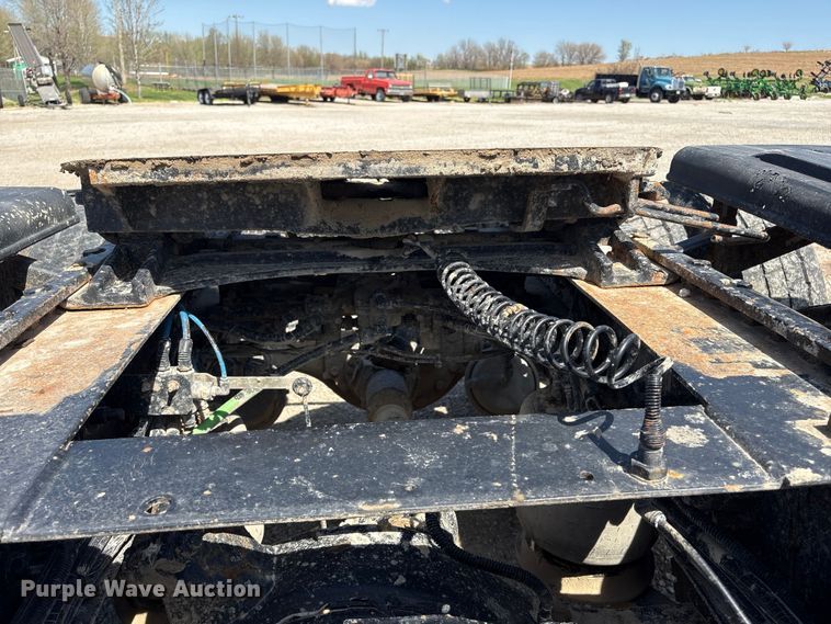 image for item FG2881 2007 Freightliner Columbia semi truck