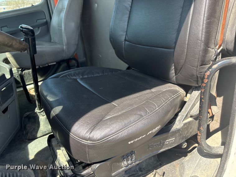 image for item FG2881 2007 Freightliner Columbia semi truck