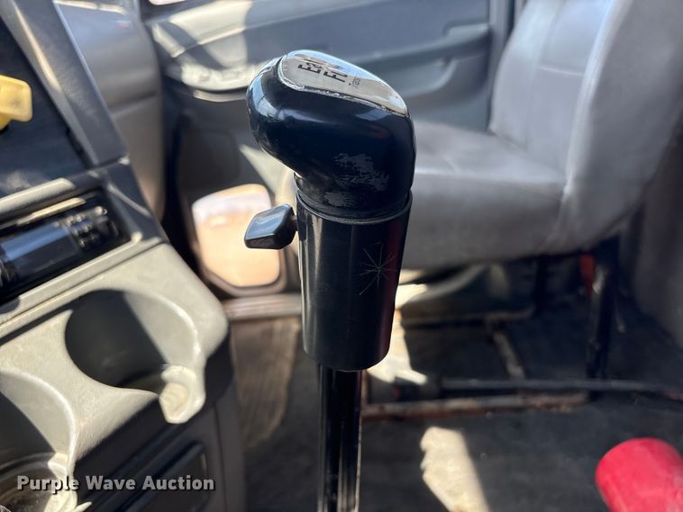 image for item FG2881 2007 Freightliner Columbia semi truck