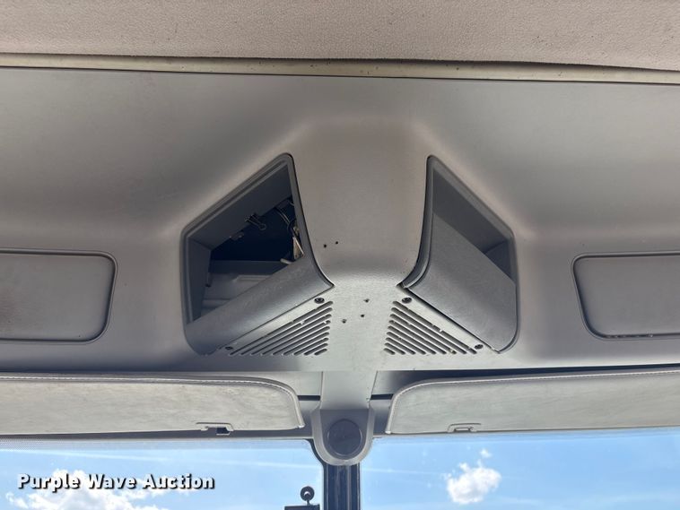 image for item FG2881 2007 Freightliner Columbia semi truck