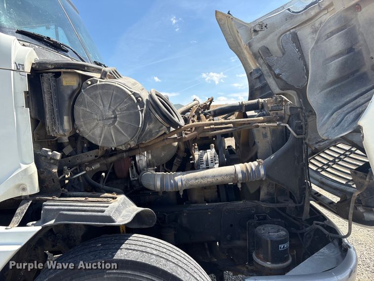 image for item FG2881 2007 Freightliner Columbia semi truck