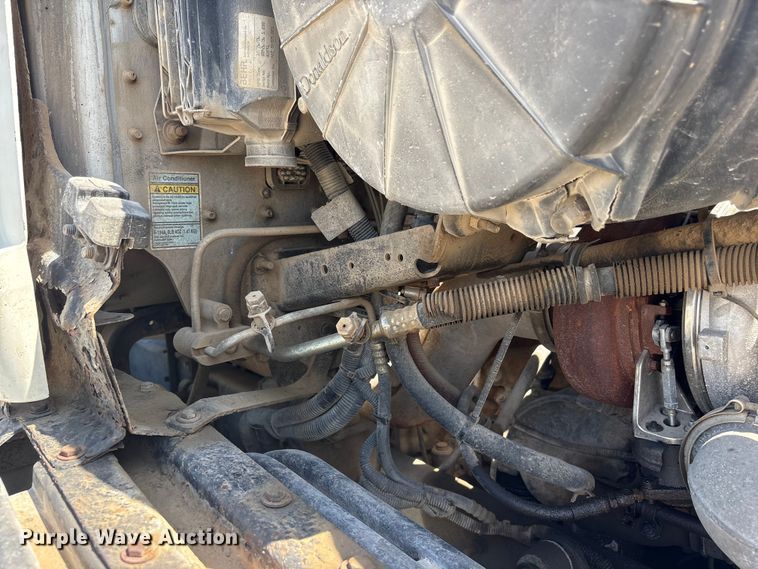 image for item FG2881 2007 Freightliner Columbia semi truck