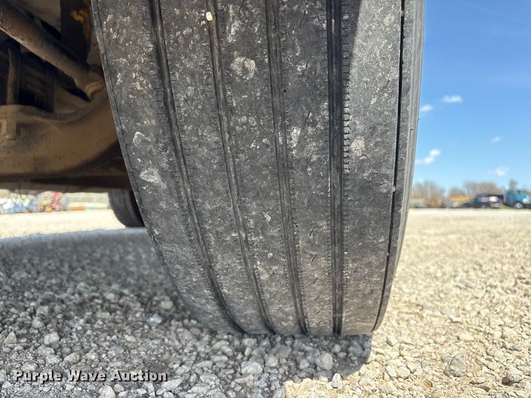 image for item FG2881 2007 Freightliner Columbia semi truck