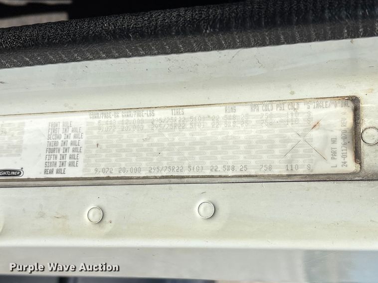 image for item FG2881 2007 Freightliner Columbia semi truck