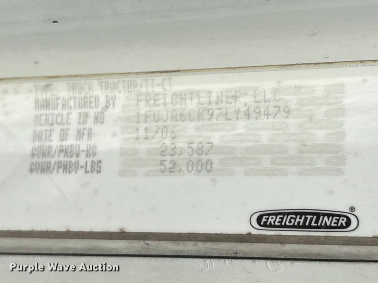 image for item FG2881 2007 Freightliner Columbia semi truck