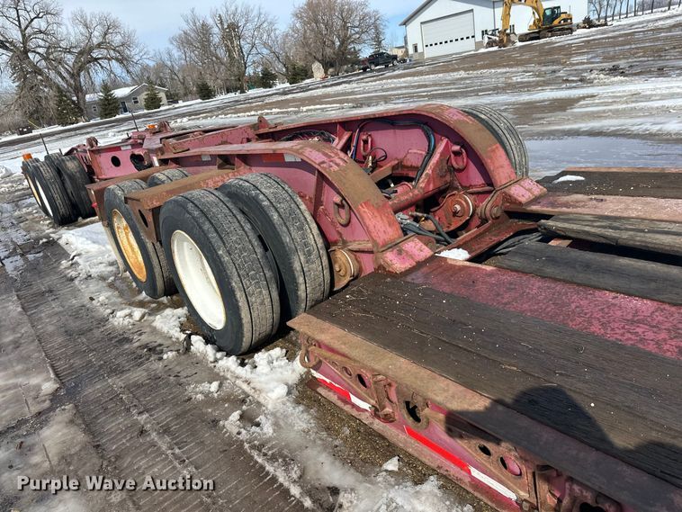 image for item FK0051 2004 Fontaine lowboy equipment trailer