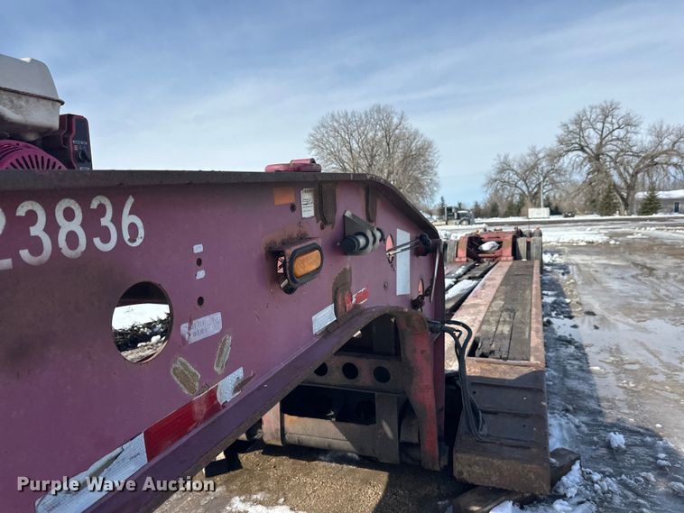 image for item FK0051 2004 Fontaine lowboy equipment trailer