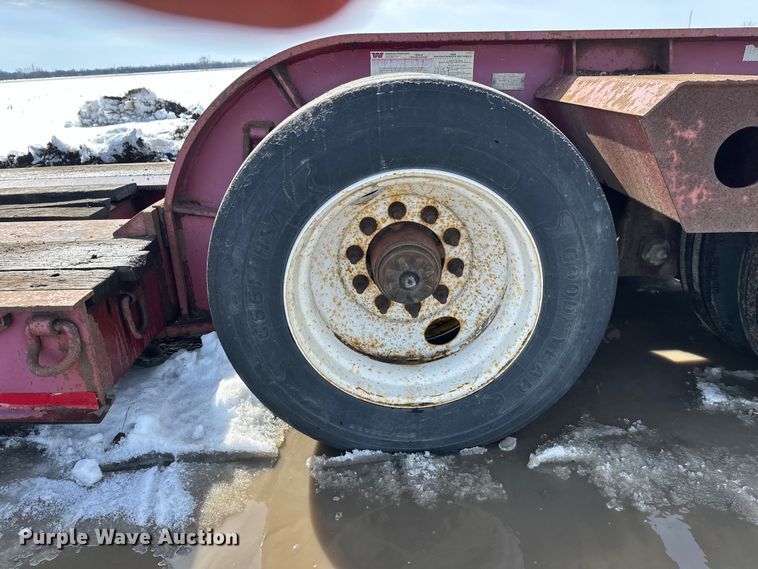 image for item FK0051 2004 Fontaine lowboy equipment trailer