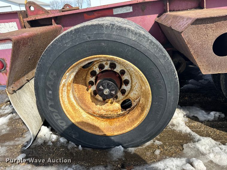 image for item FK0051 2004 Fontaine lowboy equipment trailer