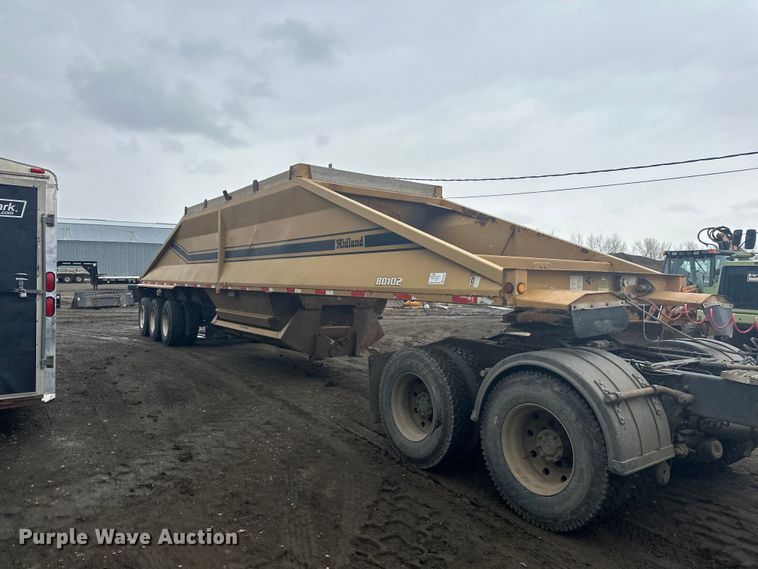 image for item FK0057 1998 Midland Mfg Ltd MG43Clam bottom dump trailer