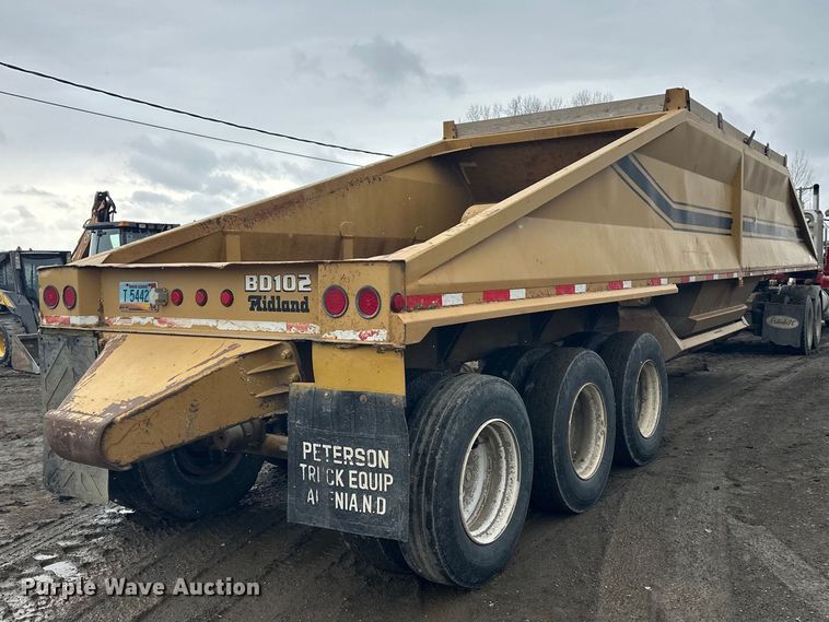 image for item FK0057 1998 Midland Mfg Ltd MG43Clam bottom dump trailer