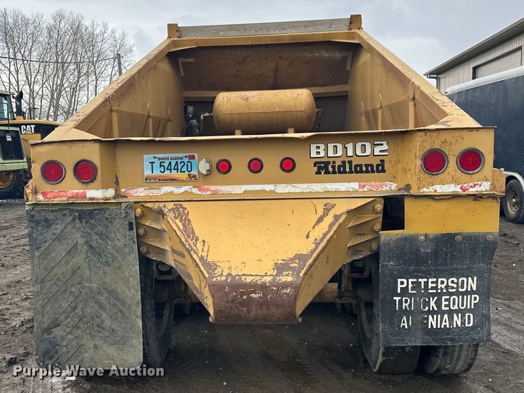 image for item FK0057 1998 Midland Mfg Ltd MG43Clam bottom dump trailer