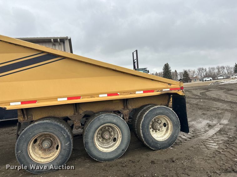 image for item FK0057 1998 Midland Mfg Ltd MG43Clam bottom dump trailer