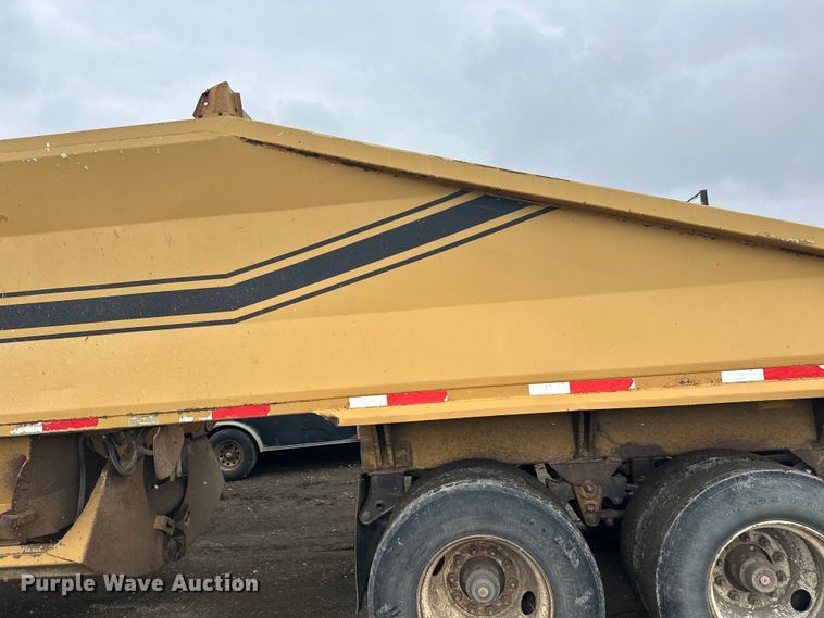 image for item FK0057 1998 Midland Mfg Ltd MG43Clam bottom dump trailer