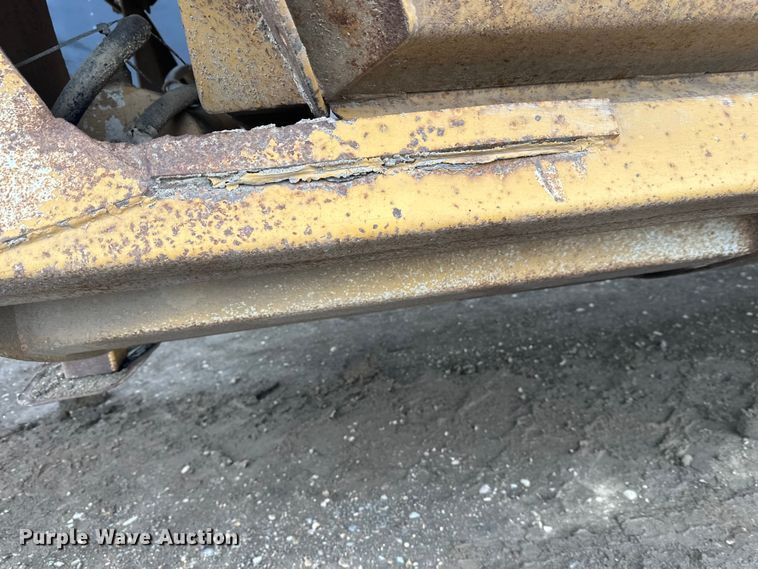 image for item FK0057 1998 Midland Mfg Ltd MG43Clam bottom dump trailer