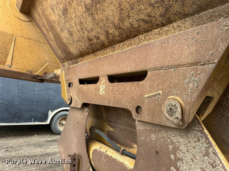 image for item FK0057 1998 Midland Mfg Ltd MG43Clam bottom dump trailer