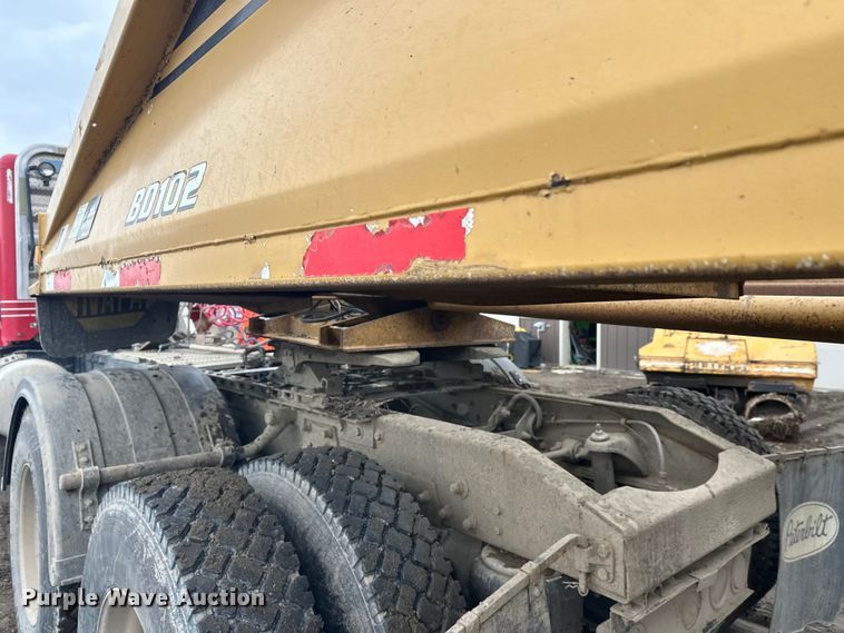 image for item FK0057 1998 Midland Mfg Ltd MG43Clam bottom dump trailer