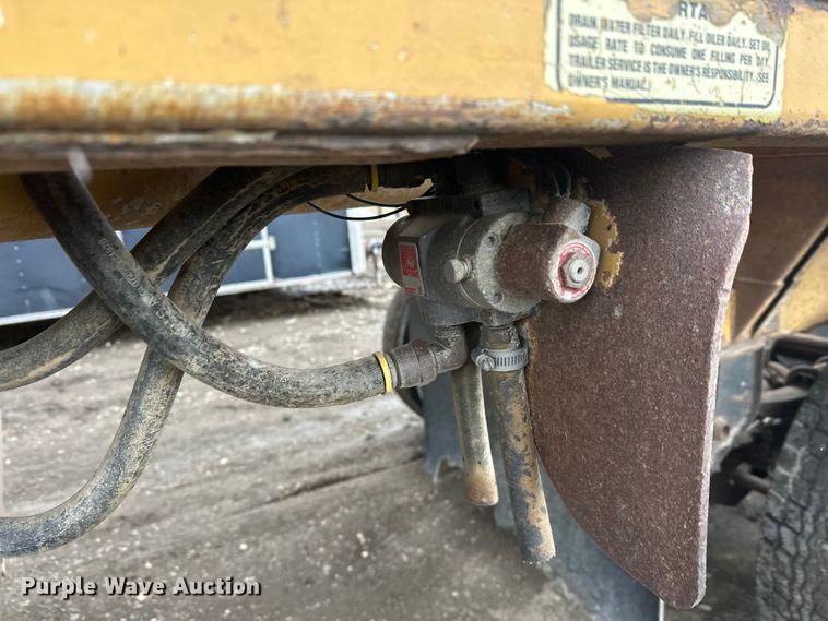 image for item FK0057 1998 Midland Mfg Ltd MG43Clam bottom dump trailer