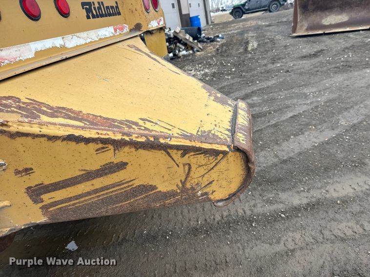 image for item FK0057 1998 Midland Mfg Ltd MG43Clam bottom dump trailer