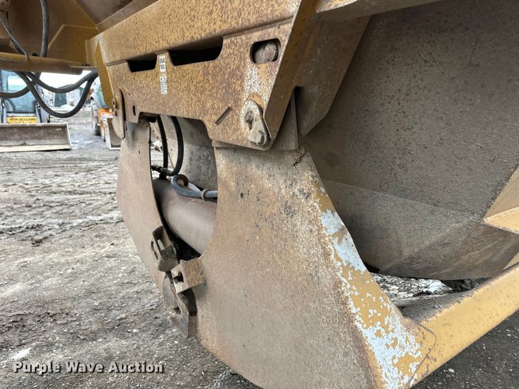 image for item FK0057 1998 Midland Mfg Ltd MG43Clam bottom dump trailer