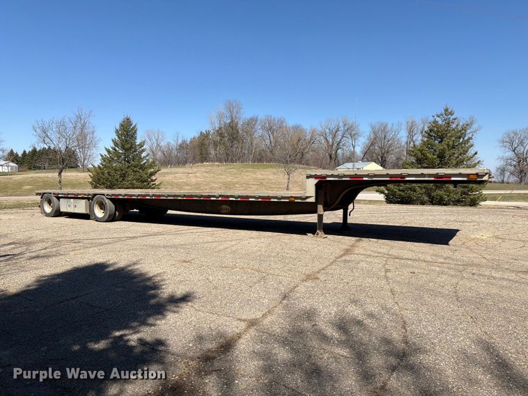 image for item FK0070 2001 Reinke Manufacturing Company, Inc drop deck trailer
