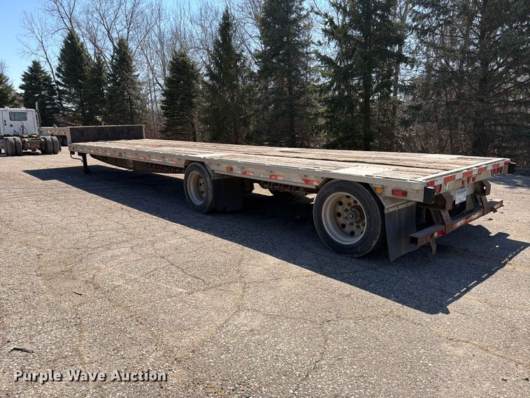 image for item FK0070 2001 Reinke Manufacturing Company, Inc drop deck trailer