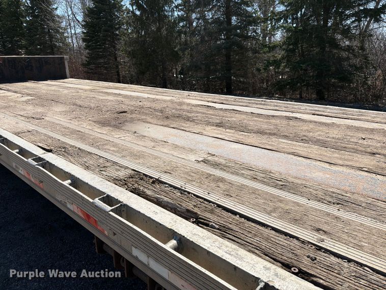 image for item FK0070 2001 Reinke Manufacturing Company, Inc drop deck trailer