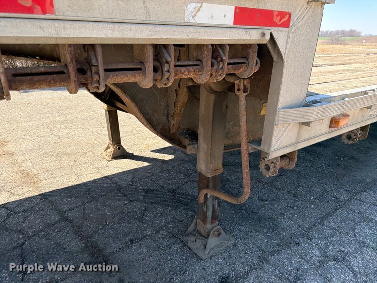 image for item FK0070 2001 Reinke Manufacturing Company, Inc drop deck trailer