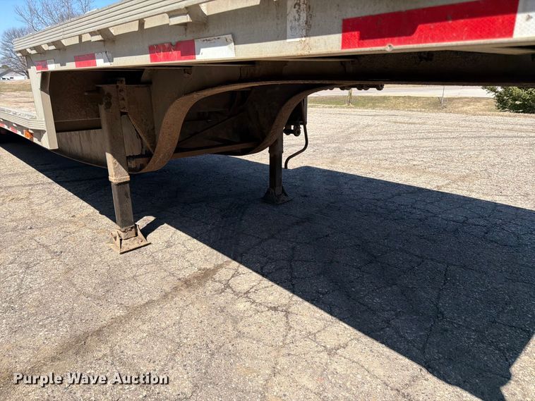 image for item FK0070 2001 Reinke Manufacturing Company, Inc drop deck trailer