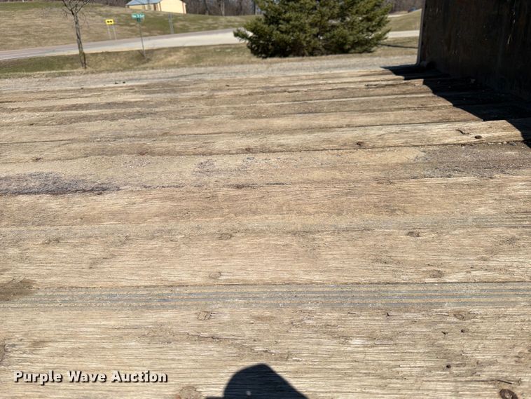 image for item FK0070 2001 Reinke Manufacturing Company, Inc drop deck trailer