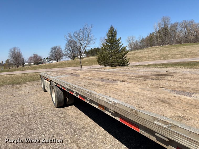 image for item FK0070 2001 Reinke Manufacturing Company, Inc drop deck trailer