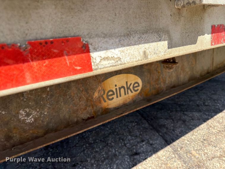 image for item FK0070 2001 Reinke Manufacturing Company, Inc drop deck trailer