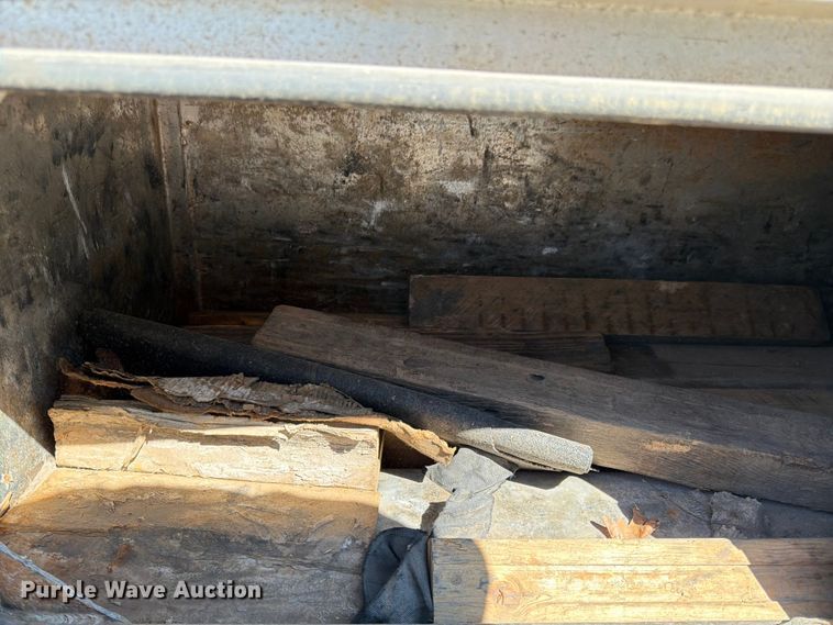 image for item FK0070 2001 Reinke Manufacturing Company, Inc drop deck trailer