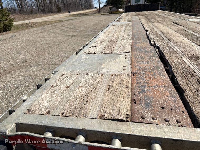 image for item FK0070 2001 Reinke Manufacturing Company, Inc drop deck trailer