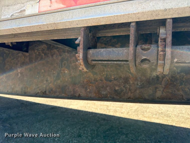 image for item FK0070 2001 Reinke Manufacturing Company, Inc drop deck trailer