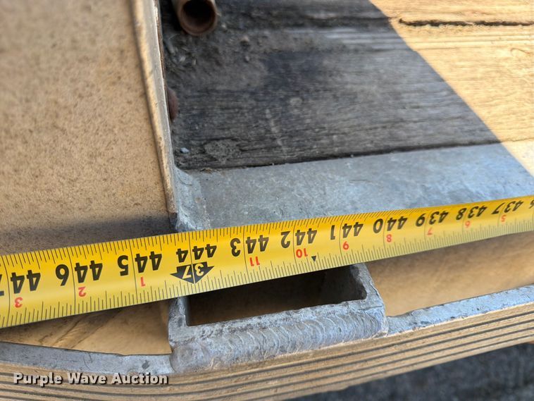 image for item FK0070 2001 Reinke Manufacturing Company, Inc drop deck trailer