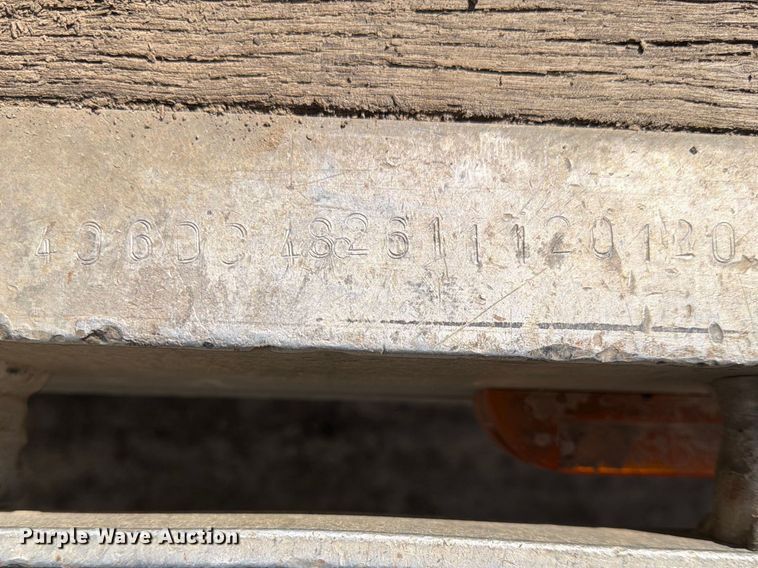 image for item FK0070 2001 Reinke Manufacturing Company, Inc drop deck trailer